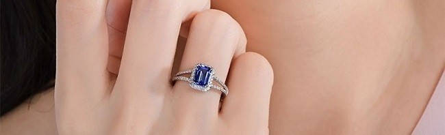 Sapphire Engagement Rings